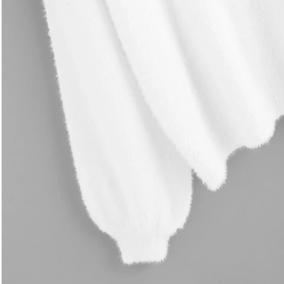 🎀 LAST ONE PLUS white fuzzy sweater READY TO SHIP - Picture 3 of 7